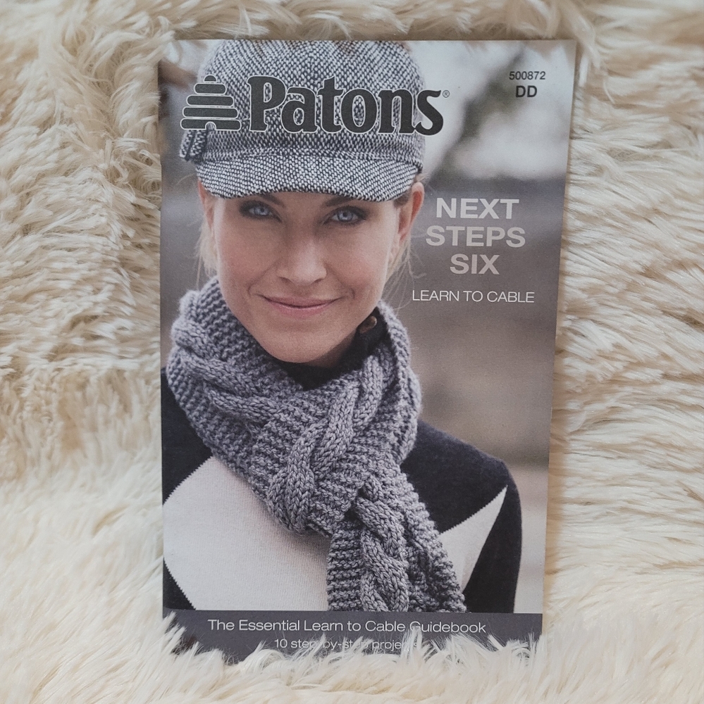 Patons Assorted Yarns "Learn To Cable" Pattern Book - Picture 1 of 3